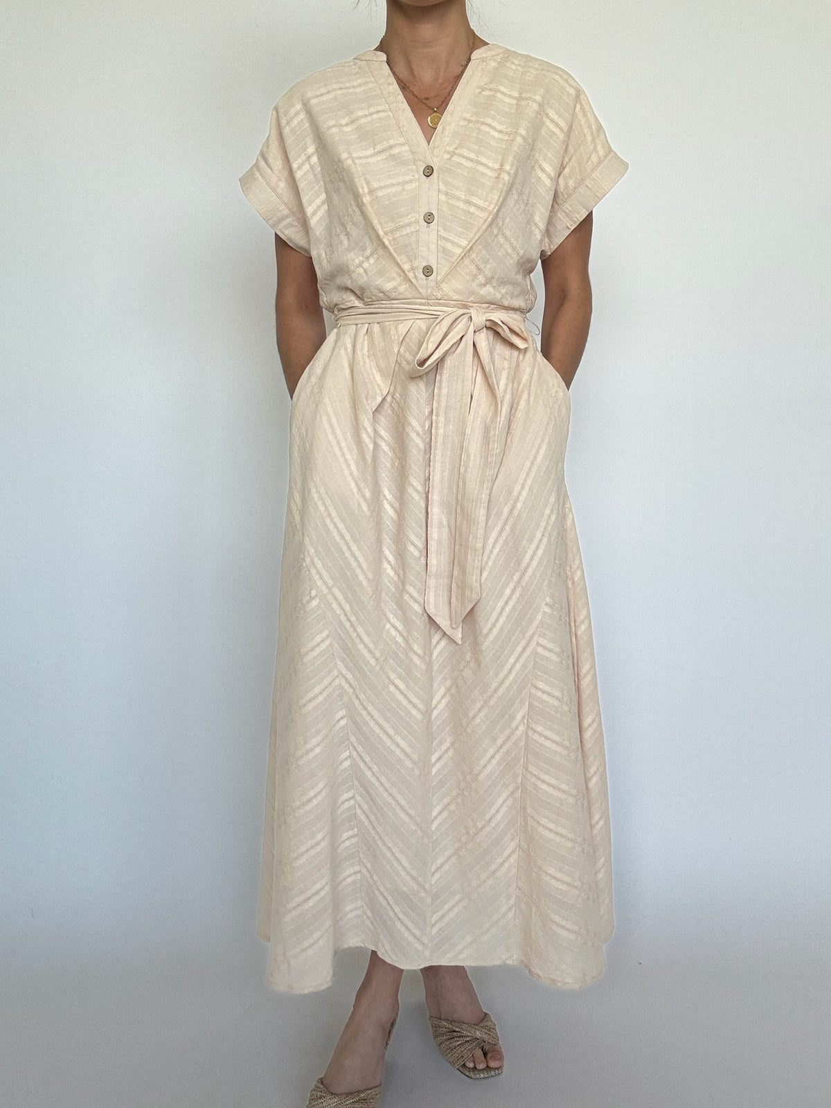 Arden Classic Midi Dress M Arden Classic Midi Dress M